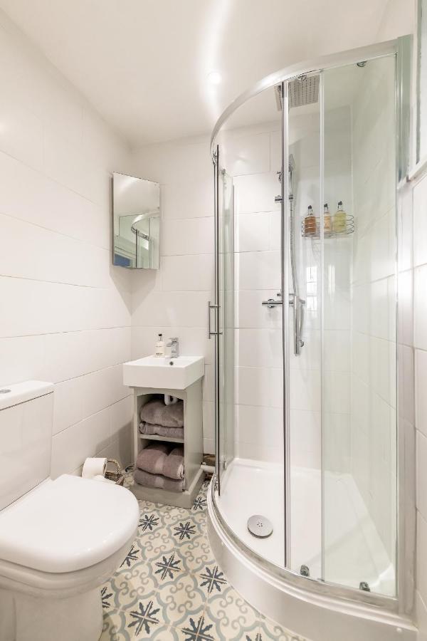Gorgeous Garden Apartment Bath Eksteriør billede